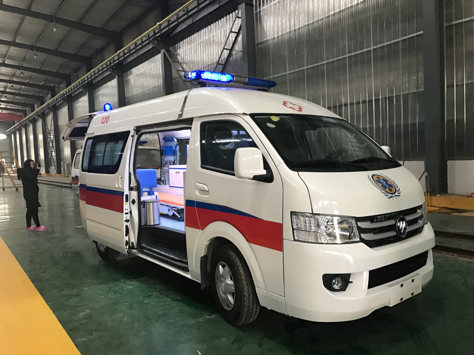 大英县救护车转院